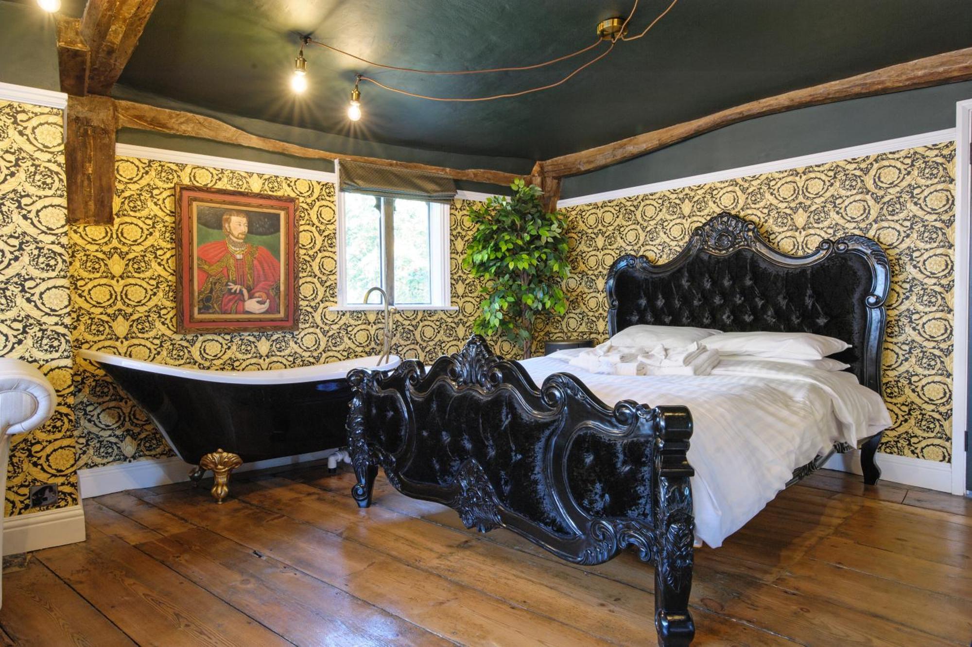 Huge Deluxe 600 Year Old Essex Manor, Hot Tub, Cinema Room, Sky Tv Saffron Walden Exterior photo